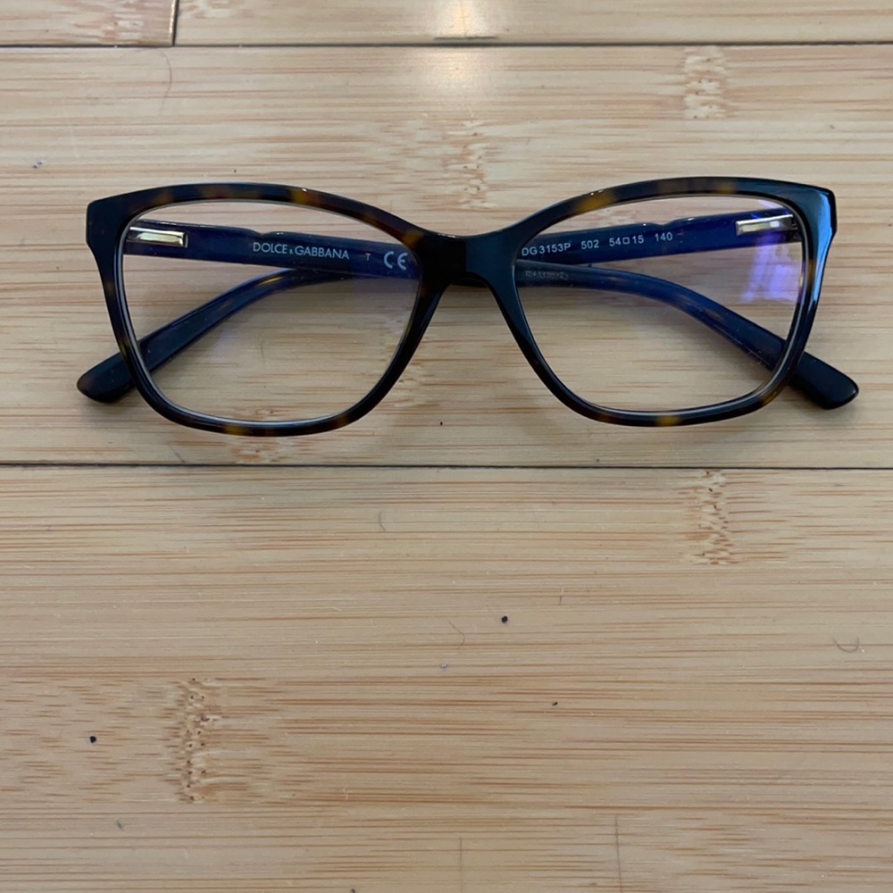 Tortoise pattern prescription eyeglasses